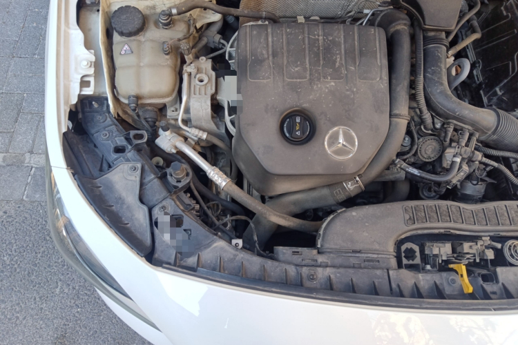 奔驰B级 2020款 B 200 动感型局部细节9006