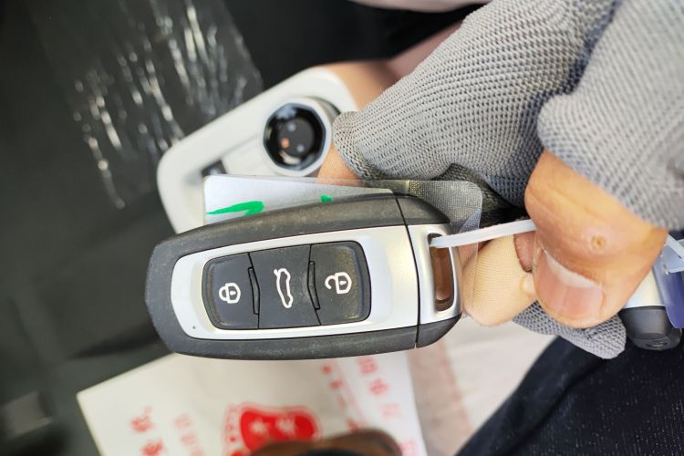 吉利银河 2024款 熊猫mini 200km 耐力熊中控内饰7001