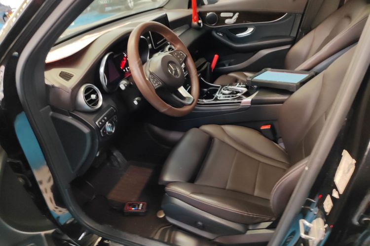 奔驰GLC 2018款 GLC 260 4MATIC 豪华型中控内饰19