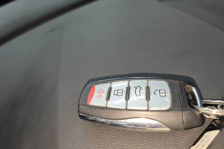 哈弗H6 2021款 运动版 1.5T 自动精英智联型 六边形格栅中控内饰11