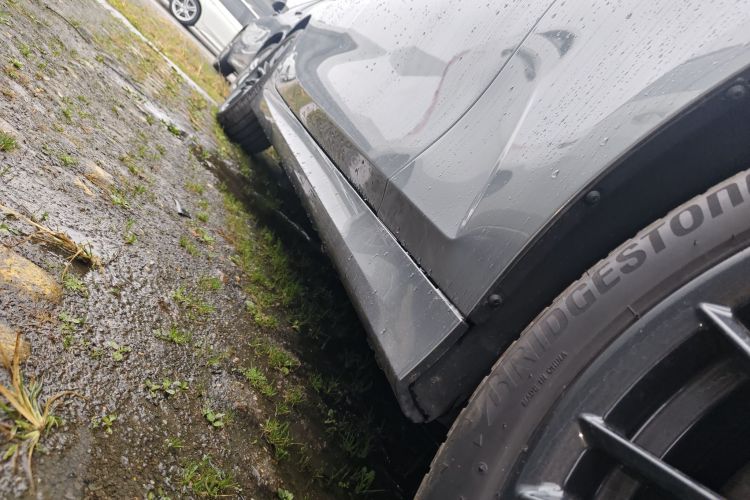 宝马3系 2023款 330i M运动曜夜套装局部细节9001