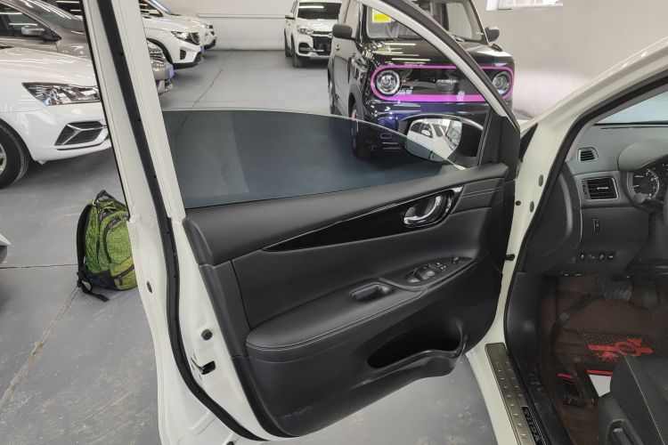 日产 骐达TIIDA 2021款 1.6L CVT酷动版中控内饰47