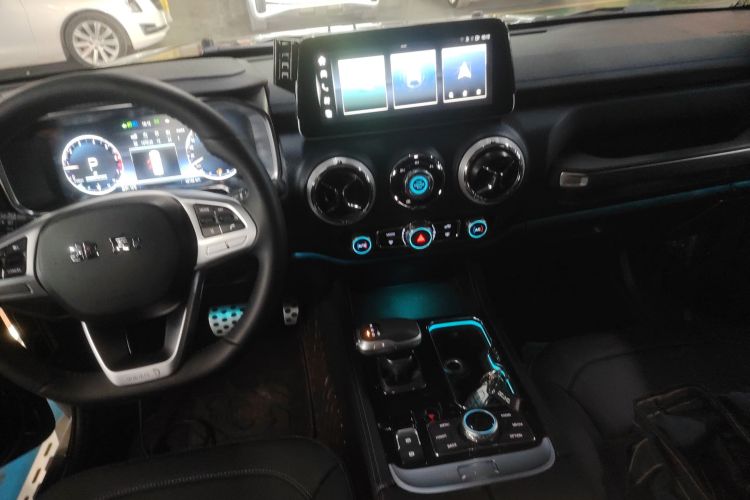 北京BJ40 2023款 2.0T 自动四驱城市猎人版侠客型局部细节16