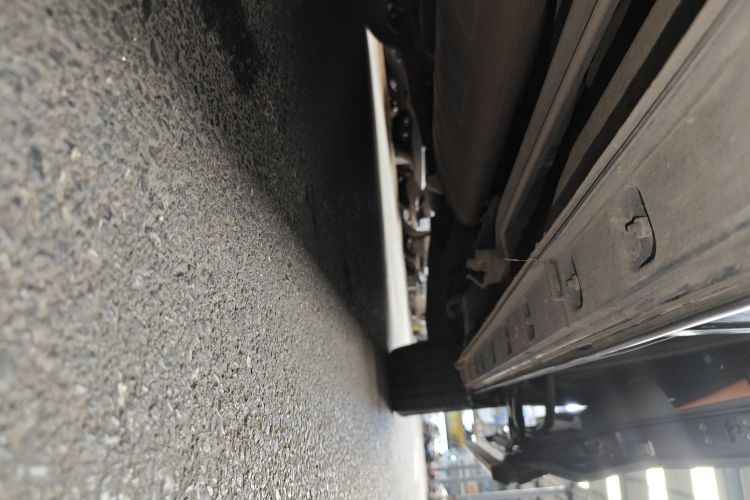 红旗HQ9 2023款 2.0T 智联旗领版局部细节9002