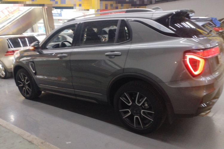 领克01 2021款 2.0TD 两驱型Pro车身外观4