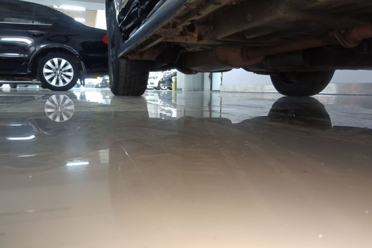 丰田 汉兰达 2018款 2.0T 四驱骑士版 7座 国VI局部细节9001