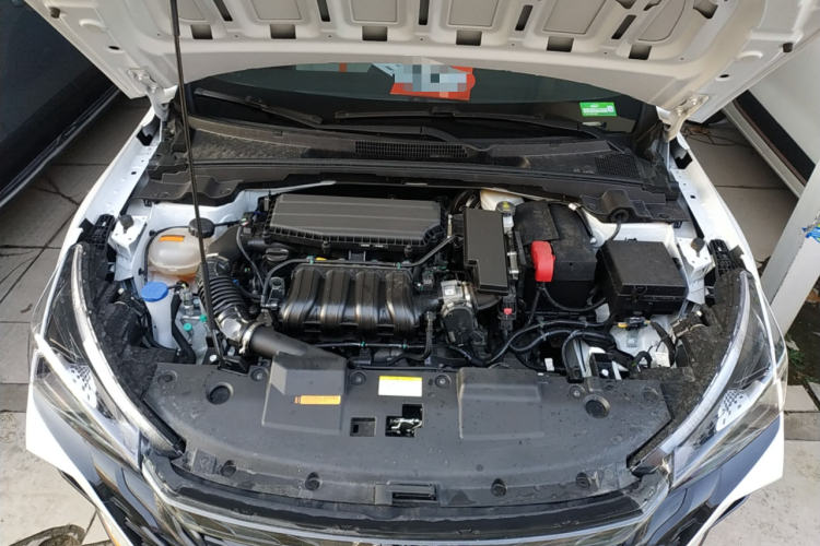 东风风神 奕炫 2023款 马赫版 1.5L 自动追影版机舱底盘24