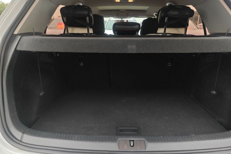 大众 高尔夫 2017款 1.6L 自动舒适百万辆纪念版机舱底盘23