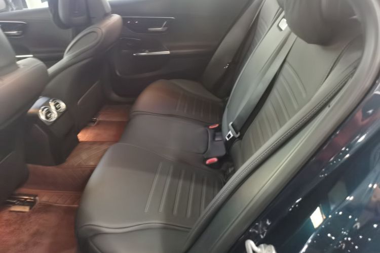 奔驰C级 2023款 改款二 C 260 L 运动版中控内饰21