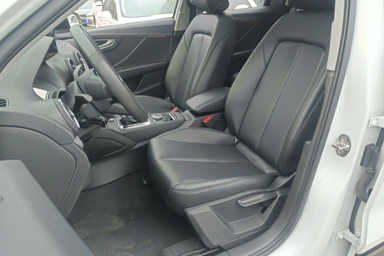 奥迪Q2L 2021款 35 TFSI 进取动感型局部细节19