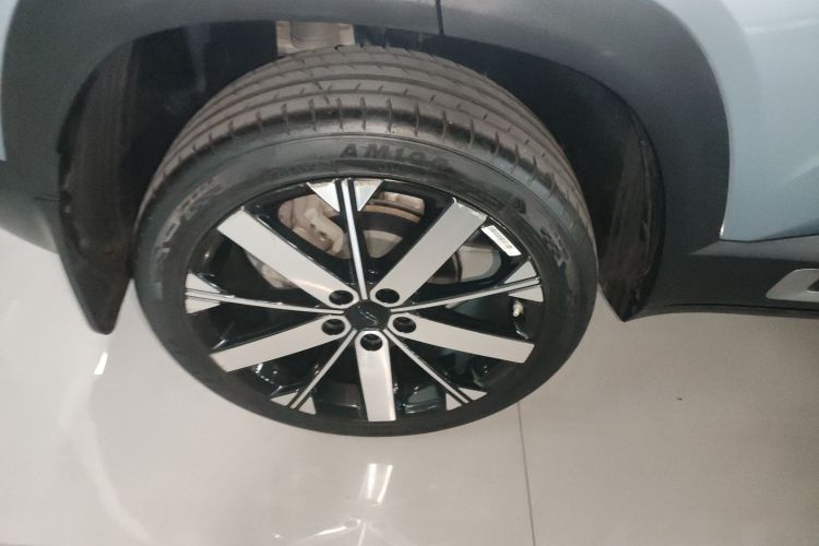 吉利汽车 吉利icon 2023款 1.5TD 巧克力醇巧版车身外观6002