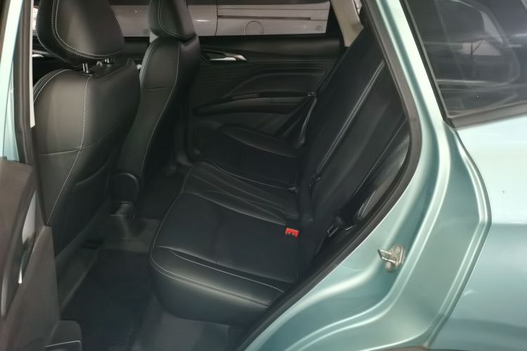 哪吒汽车 哪吒V 2022款 长续航行业定制版中控内饰7004