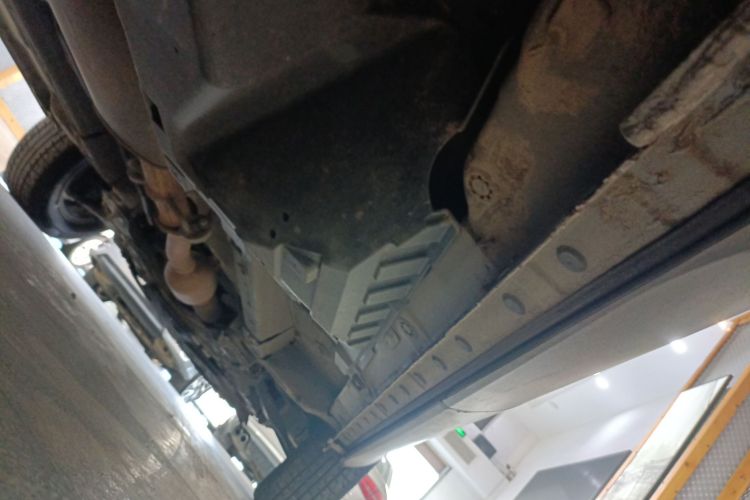 哈弗F7 2019款 1.5T 两驱i型 国V机舱底盘29