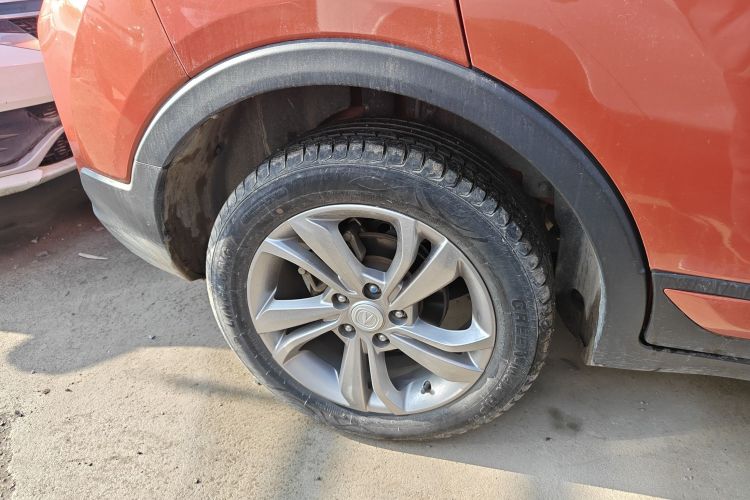 长安CS15 2019款 1.5L 手动进取型 国VI车身外观6008