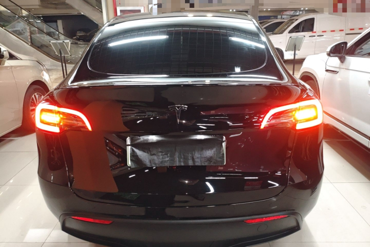 特斯拉 Model Y 2022款 改款 后轮驱动版车身外观6004