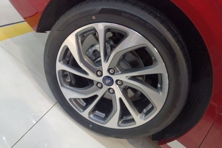 福特 蒙迪欧 2025款 2.0T EcoBoost 至尊型车身外观6008