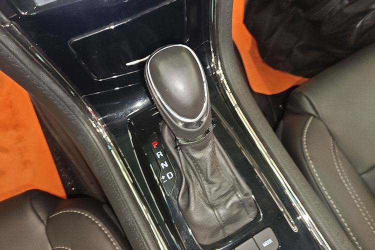 凯迪拉克ATS-L 2017款 28T 技术型中控内饰18