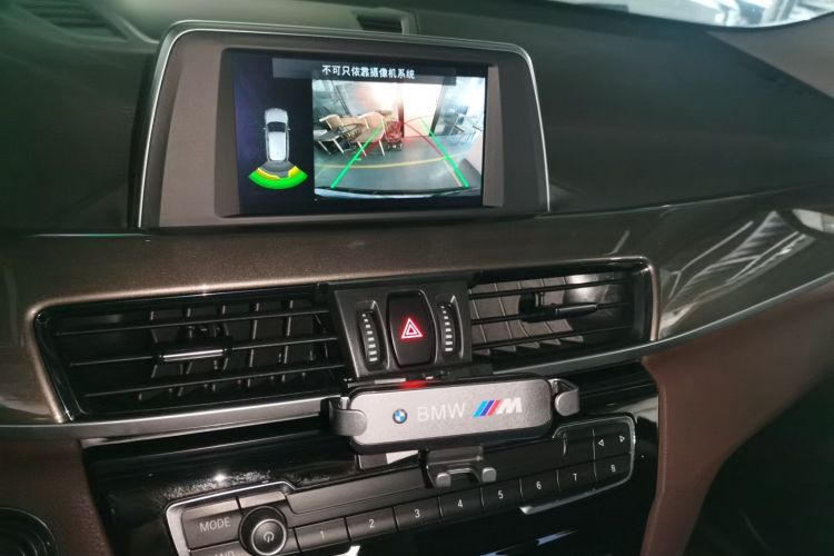 宝马X1 2018款 sDrive18Li 尊享型中控内饰16