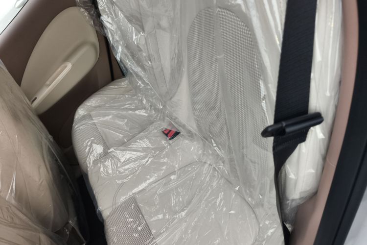 五菱汽车 宏光MINIEV 2025款 四门版 进阶款中控内饰21