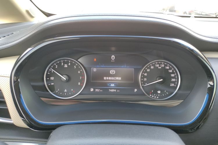 别克GL8 2023款 改款 陆上公务舱 豪华型中控内饰14