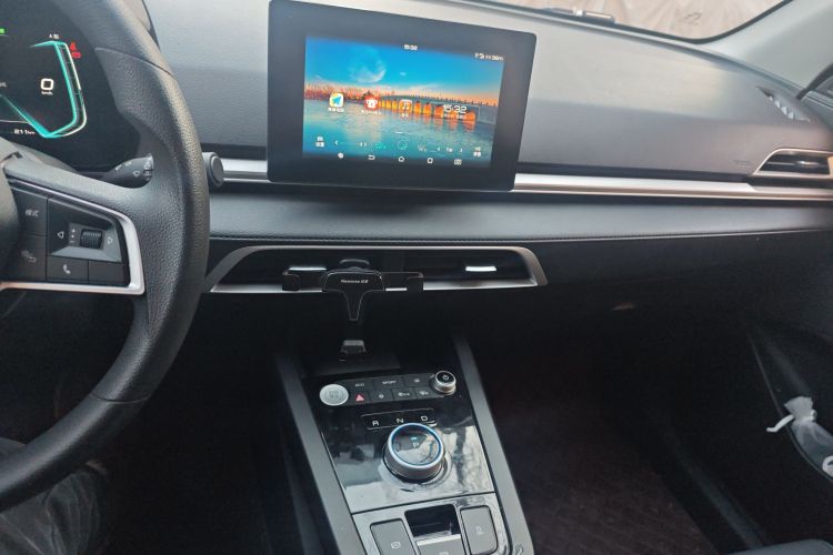 比亚迪e2 2019款 高续航版 耀·豪华型中控内饰16