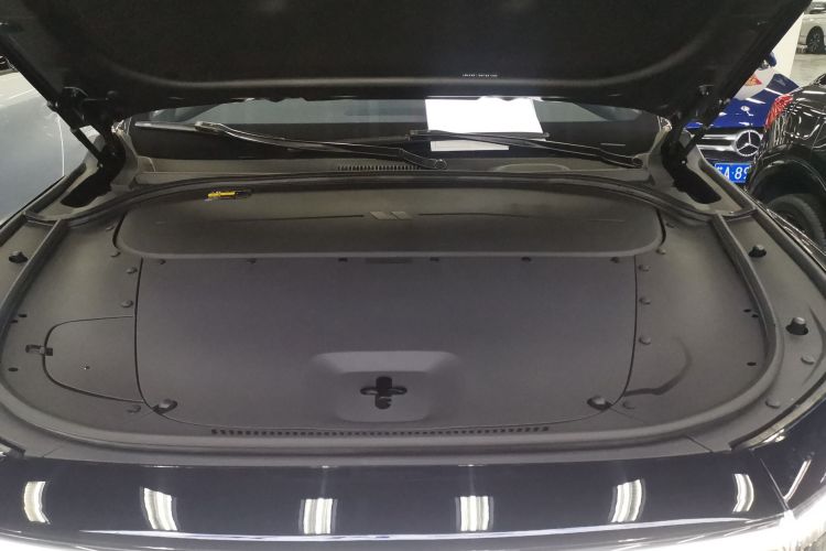 理想汽车 理想ONE 2021款 增程6座版机舱底盘24