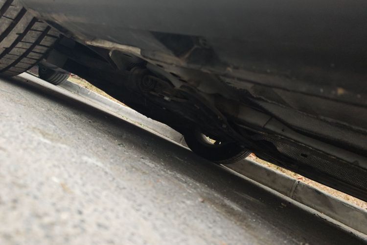 福特 福克斯 2012款 三厢 1.6L 自动风尚型局部细节9004