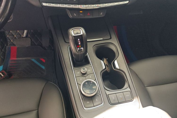 凯迪拉克XT4 2018款 28T 两驱领先型局部细节18