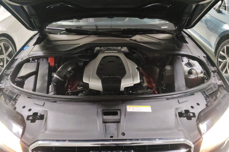 奥迪A8 2016款 A8L 45 TFSI quattro时尚型局部细节24