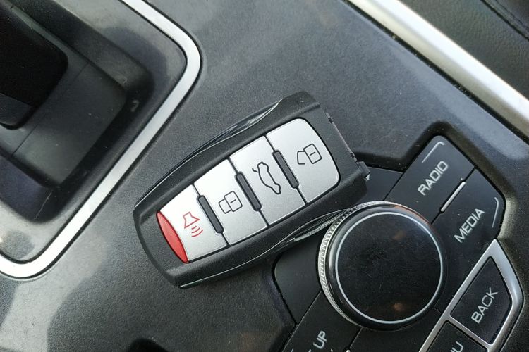 哈弗H6 2019款 运动版 1.5T 自动两驱精英型 国VI中控内饰7001