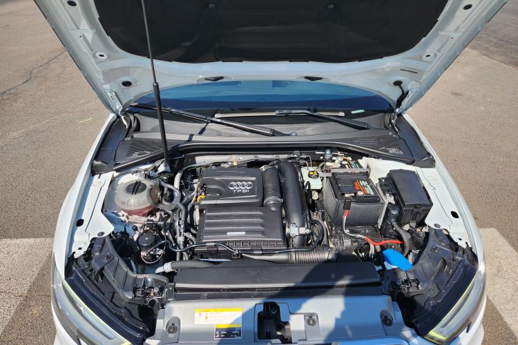 奥迪A3 2020款 Limousine 35 TFSI 时尚型 国VI机舱底盘24