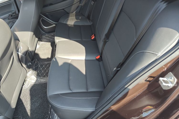 吉利汽车 帝豪 2019款 领军版 1.5L 手动向上互联型 国VI中控内饰21