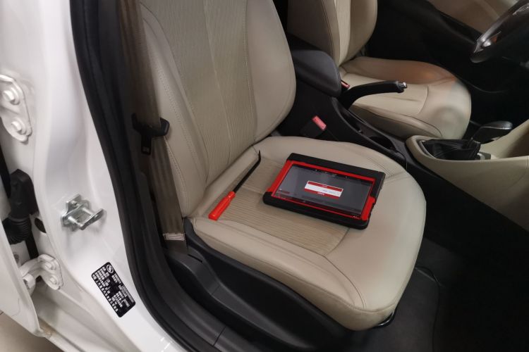 别克 英朗 2017款 15N 自动精英型局部细节41