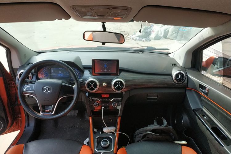 北汽新能源EX 2018款 EX360 新尚版中控内饰7002