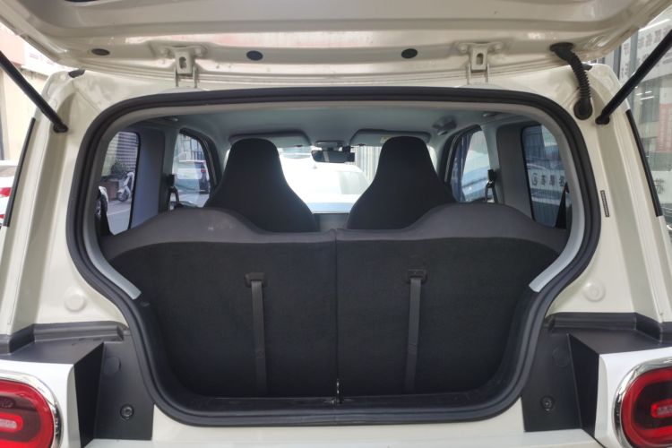 五菱汽车 宏光MINIEV 2024款 第三代 215km 进阶版机舱底盘23