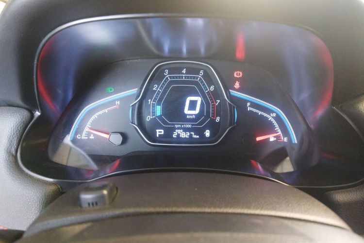 纳智捷 U5 SUV 2017款 1.6L CVT名士版中控内饰14