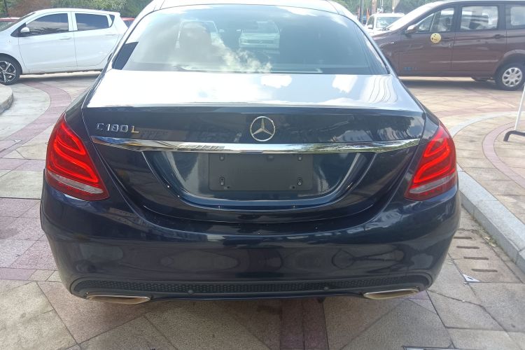 奔驰C级 2018款 C 180 L 动感型运动版车身外观6