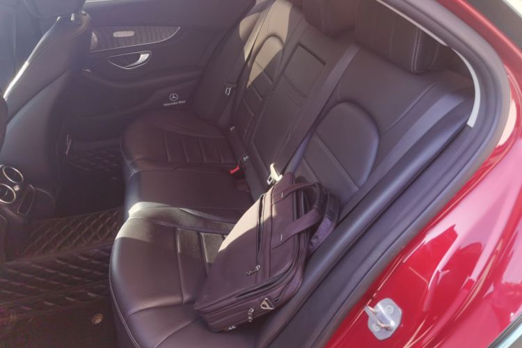 奔驰C级 2019款 C 260 L 运动版中控内饰21