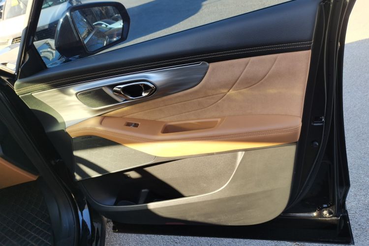 广汽传祺 传祺ES9 2024款 PHEV 143km Max中控内饰7005