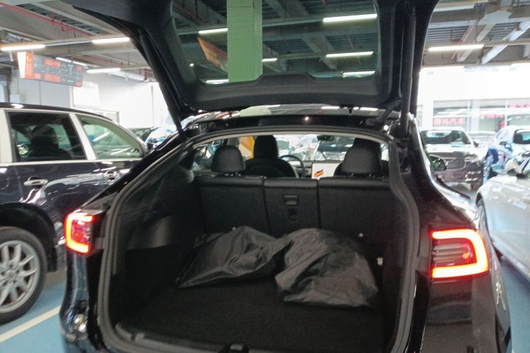 特斯拉 Model Y 2022款 后轮驱动版局部细节23