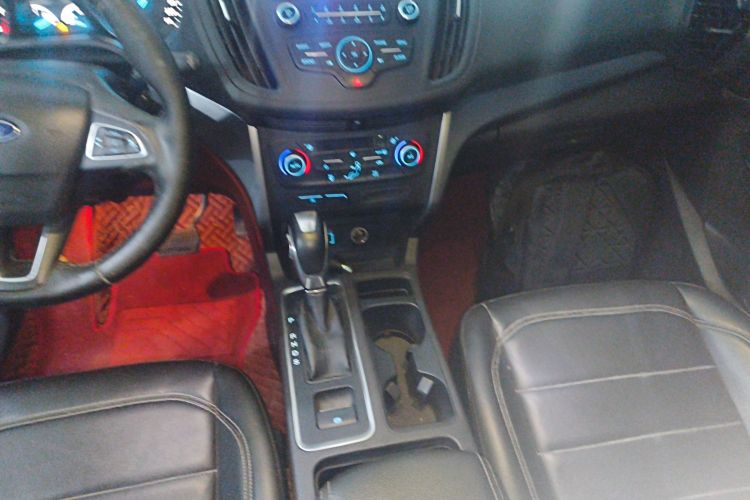 福特 翼虎 2018款 EcoBoost 180 两驱铂翼型局部细节18