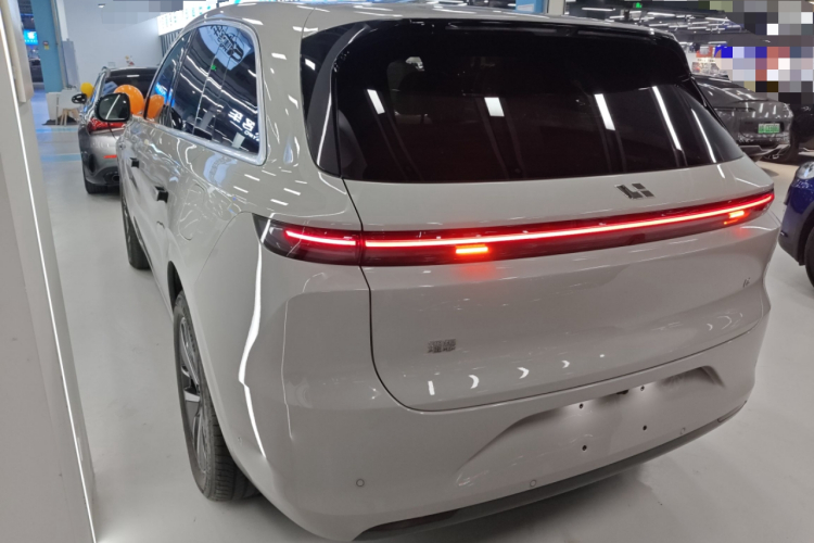 理想汽车 理想L6 2024款 Pro车身外观4