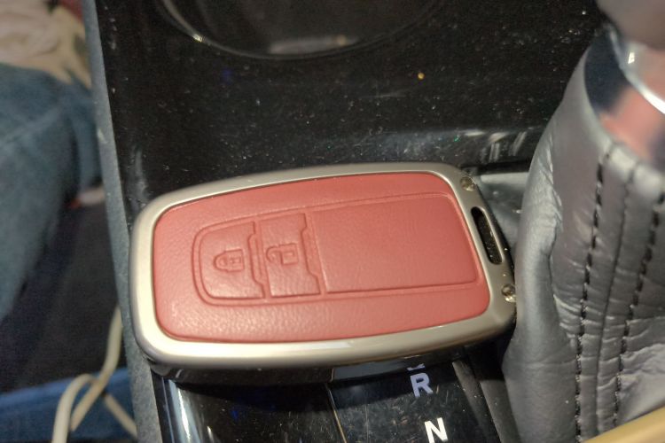 丰田C-HR 2021款 2.0L 豪华版中控内饰11