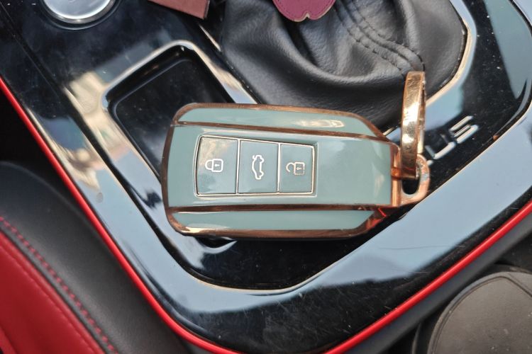 东风风神 奕炫 2021款 230T 自动追影骑士版中控内饰7001