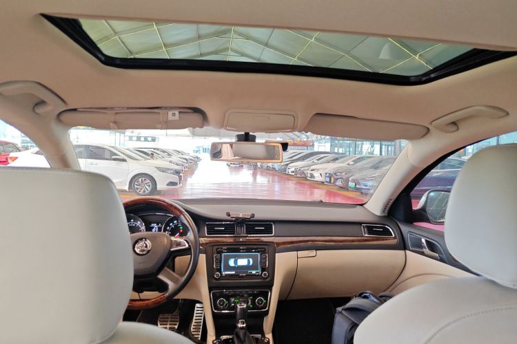 斯柯达 速派 2013款 2.0TSI DSG尊仕版局部细节22