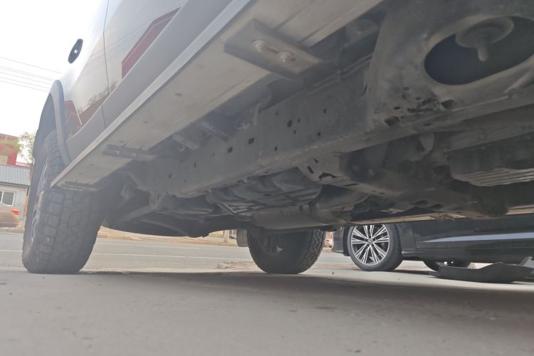 丰田 普拉多 2024款 2.4T 悍野WX版 6座机舱底盘29