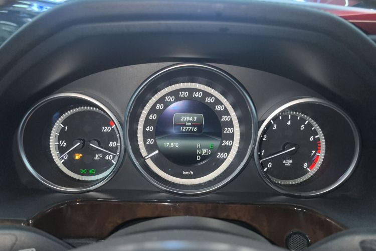 奔驰E级 2014款 改款 E 300 L中控内饰14