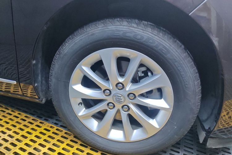 别克GL8 2017款 ES 28T 舒适型 国V车身外观10