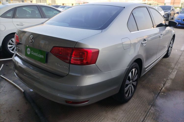 大众 速腾 2018款 1.6L 自动舒适型车身外观7