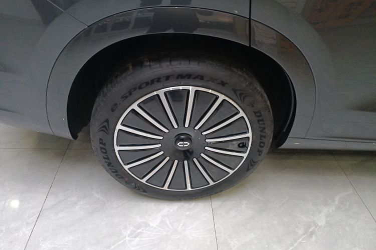 鸿蒙智行 问界M7 2022款 1.5T 四驱旗舰版车身外观6008